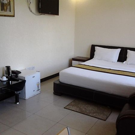 Best Point Hotel Dar es Salaam Rum bild